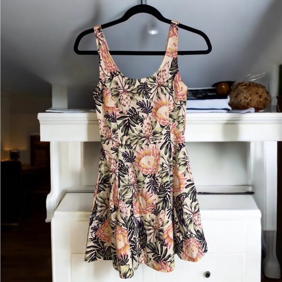 H&M Divided Floral Patterned Top - Picture 3 of 5